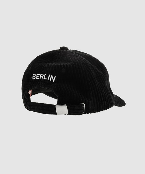 032c(ゼロスリーツーシー)の「GLITCH LOGO CAP(キャップ・メンズ・ブラック・ONESIZE)」の2枚目の写真