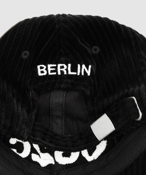 032c(ゼロスリーツーシー)の「GLITCH LOGO CAP(キャップ・メンズ・ブラック・ONESIZE)」の5枚目の写真