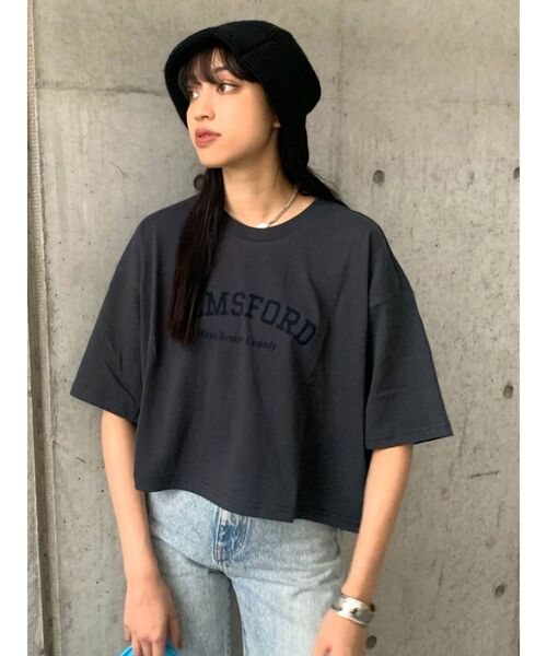 EMODA（エモダ）の「ヴィンテージクロップTシャツ（Tシャツ/カットソー・レディース・ブラック/ホワイト/グレー・FREE）」の3枚目の写真