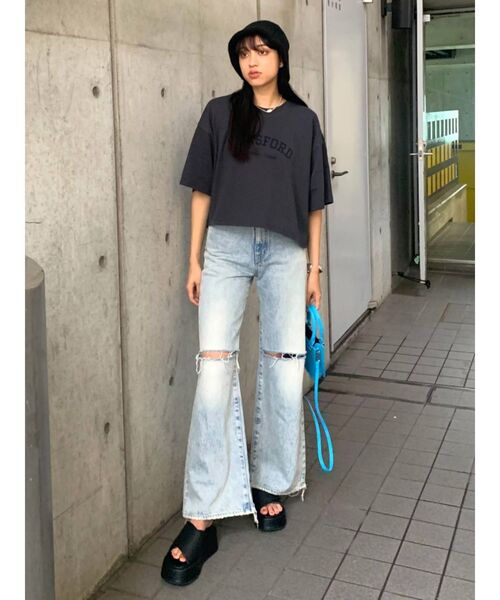 EMODA（エモダ）の「ヴィンテージクロップTシャツ（Tシャツ/カットソー・レディース・ブラック/ホワイト/グレー・FREE）」の8枚目の写真