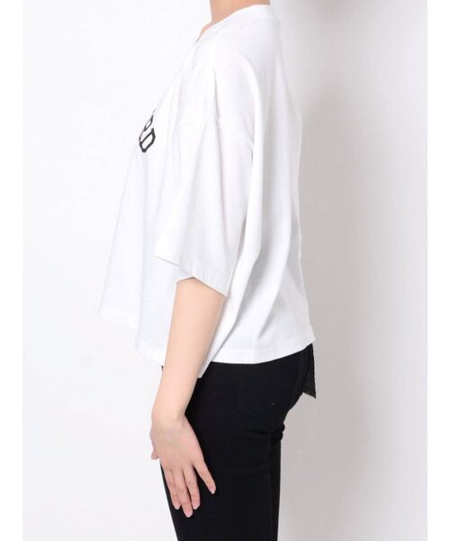 EMODA（エモダ）の「ヴィンテージクロップTシャツ（Tシャツ/カットソー・レディース・ブラック/ホワイト/グレー・FREE）」の13枚目の写真