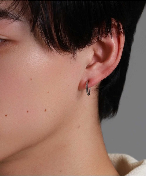 LION HEART（ライオンハート）の「【限定展開】“LH-1”プレーンイヤリング/サージカルステンレス（金属アレルギー対応）【LION HEART / ライオンハート】（イヤリング・メンズ・シルバー・M/L）」の11枚目の写真