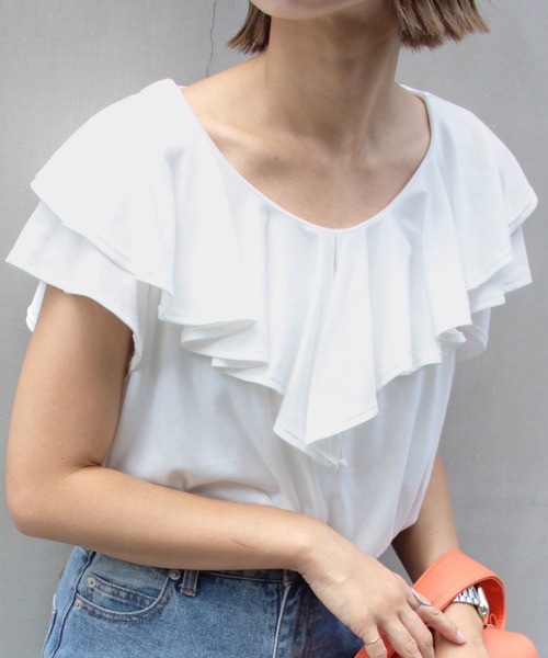 MLI'A(エムリア)の「襟フリルトップス(Tシャツ/カットソー・レディース・オフホワイト/ブラック/ブルー・M)」の1枚目の写真