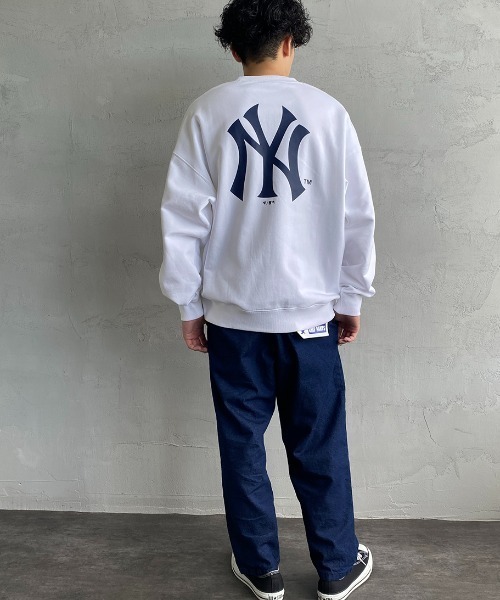 MLB（メジャーリーグベースボール）の「[FANATICS/ファナティクス] 別注 MLB HOME バックロゴプリントクルーネックスウェット（スウェット・レディース・ホワイト系/ネイビー/グリーン/ホワイト・XL/M/XXL/L）」の5枚目の写真