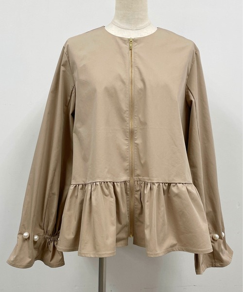 PICCIN（ピッチン）の「袖パールペプラムジップブルゾン（ブルゾン・レディース・ブラック/ネイビー/キャメル/サンドベージュ・M）」の12枚目の写真