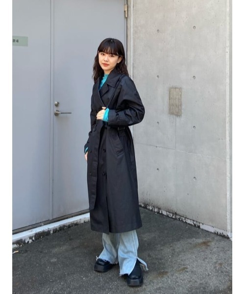 MOUSSY（マウジー）の「SIDE SLIT SLIM FLARE（デニムパンツ・レディース・ブルー・25inch/23inch/24inch/26inch）」の22枚目の写真