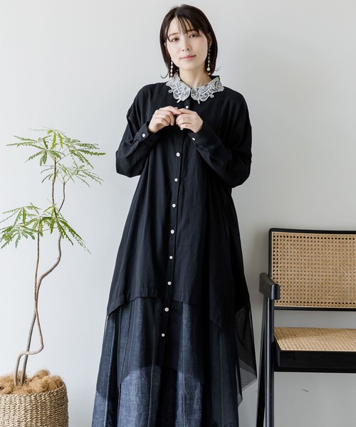 iS ScoLar（イズスカラー）の「523003：裾切替 蝶バラ刺繍襟