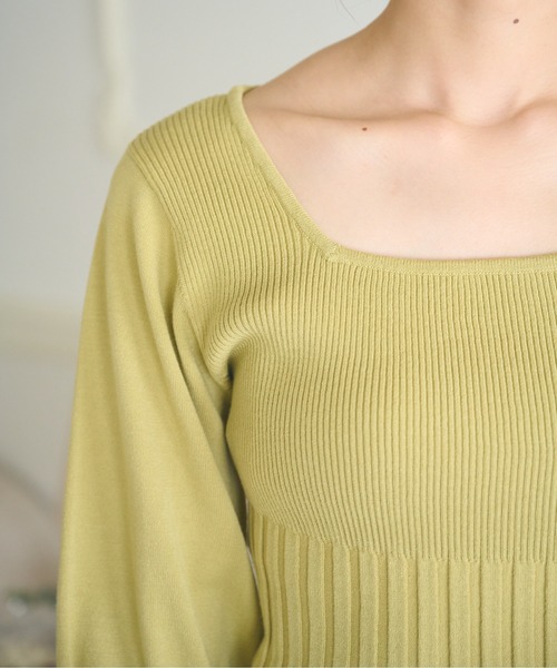 FREE'S MART（フリーズマート）の「◇スクエアネックボリュームスリーブショート丈ニット（ニット/セーター・レディース・ホワイト/ブラック/グレー/イエロー・FREE）」の21枚目の写真