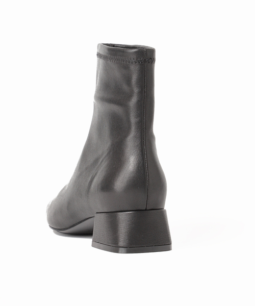 LE TALON（ルタロン）の「GRISE 3.5cmレザースクエアストレッチ