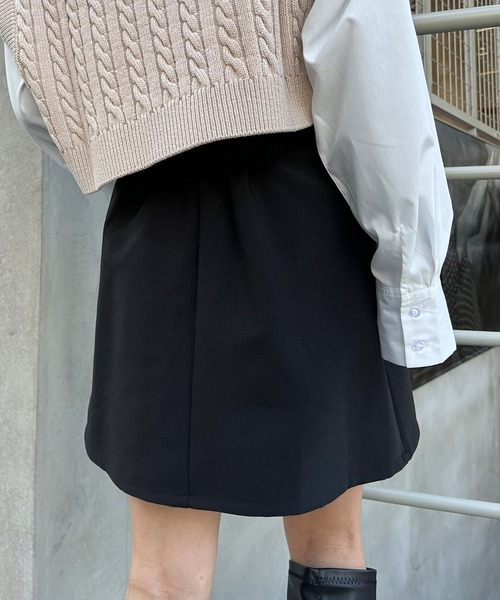 INGNI（イング）の「ベルト付プリーツ／スカパン（スカート・レディース・ベージュ/ブラック/グレー・FREE）」の4枚目の写真