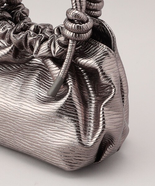 Firsthand（ファーストハンド）の「HVISK/ヴィスク JOLLY METALLIC MOTION / メタリックハンドバッグ（ハンドバッグ・レディース・シルバー・ONE SIZE）」の6枚目の写真