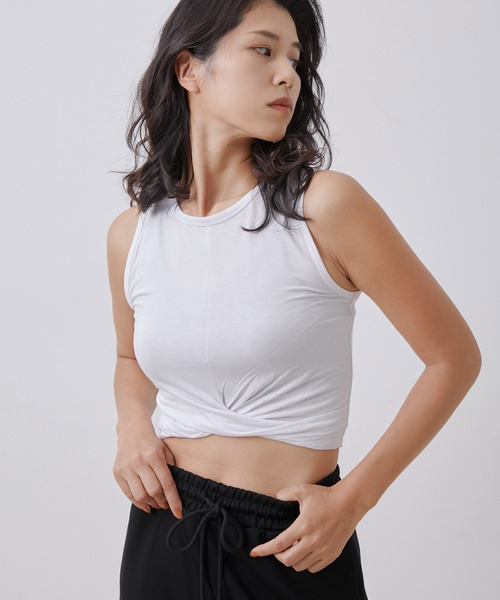 Alo Yoga(アロヨガ)の「【alo】COVER TANK カバータンクトップ(Tシャツ/カットソー・レディース・ホワイト/ブラック・S)」の3枚目の写真