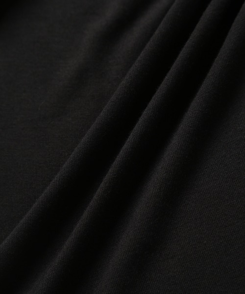 Alo Yoga(アロヨガ)の「【alo】COVER TANK カバータンクトップ(Tシャツ/カットソー・レディース・ホワイト/ブラック・S)」の22枚目の写真