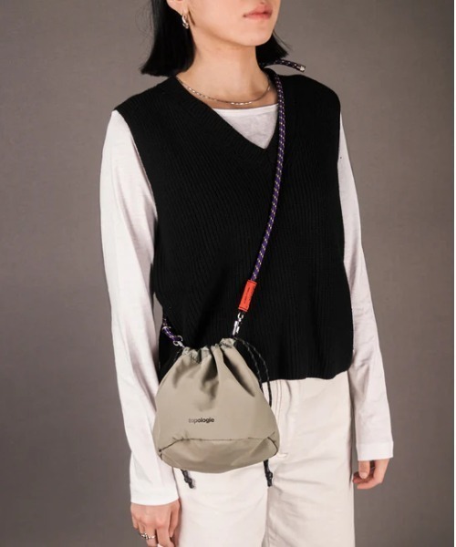 Topologie(トポロジー)の「Topologie/トポロジー Topologie Wares Strap 8.0mm Rope Strap 【ストラップ単体】(スマホグッズ・メンズ・チャコールグレー/ブラック×パープル/ベージュ/パープル/ネイビー/グレー/レッド/イエロー/オレンジ/ブルー/グリーン/セージグリーン/マスタード/ブラック系その他/その他3/その他/グレー系その他3・FREE/F)」の19枚目の写真
