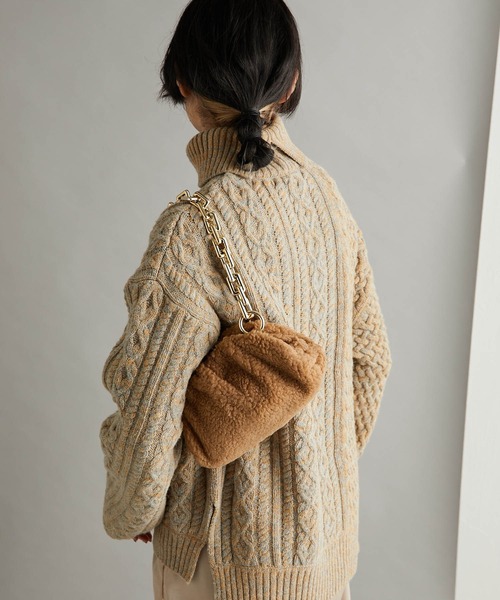 LAURA DI MAGGIO（ローラディマッジオ）の「【LAURA DI MAGGIO】ボアチェーンショルダーバッグ（ショルダーバッグ・レディース・ベージュ/ブラック・FREE）」の14枚目の写真