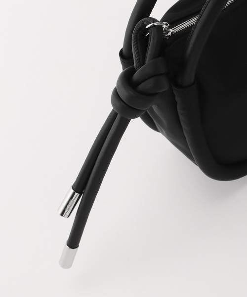 U by SPICK&SPAN（ユーバイスピックアンドスパン）の「【GANNI/ガニー】 ノットミニバッグ（ハンドバッグ・レディース・ブラック・FREE）」の19枚目の写真