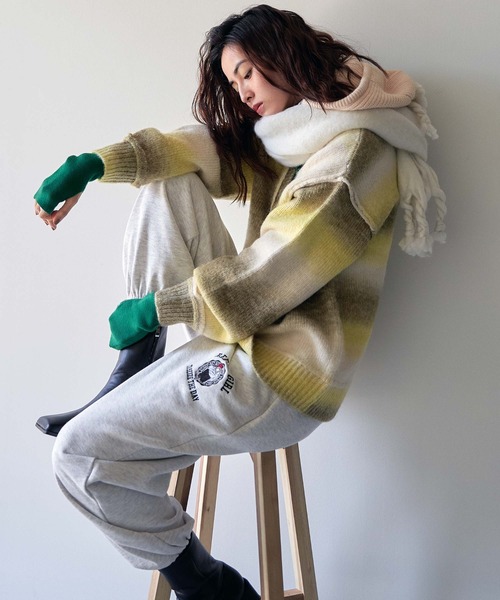 VENCEEXCHANGE（ヴァンスエクスチェンジ）の「グラデーションニットカーディガン／ミックスニット／カラーニット／カラーグラデーションニット/オーバーサイズ/レイヤード/ボリュームスリーブ（カーディガン/ボレロ・レディース・イエロー/ピンク/グリーン・FREE）」の5枚目の写真