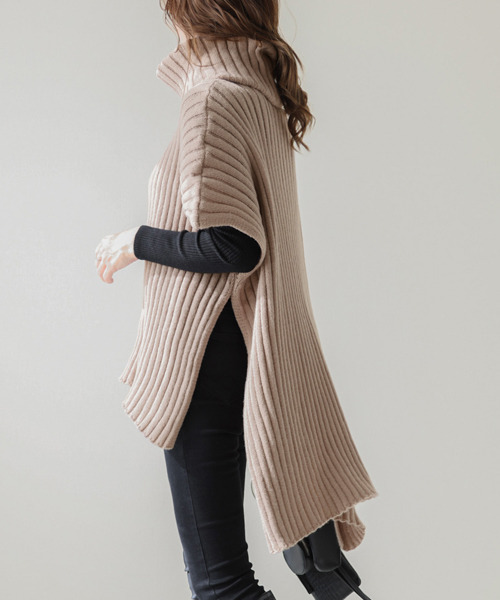 AMELY（エミリー）の「2wayアウターポンチョ（ポンチョ・レディース・ホワイト/ベージュ/マスタード/ブラック・フリー）」の3枚目の写真