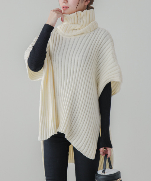 AMELY（エミリー）の「2wayアウターポンチョ（ポンチョ・レディース・ホワイト/ベージュ/マスタード/ブラック・フリー）」の2枚目の写真