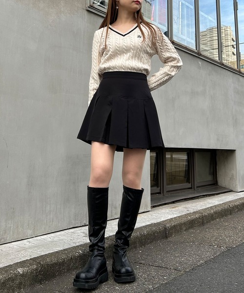 INGNI（イング）の「胸刺しゅうVネックチルデンケーブルニット（ニット/セーター・レディース・ホワイト×ブラック/グレー×ホワイト/ネイビー系・M）」の15枚目の写真