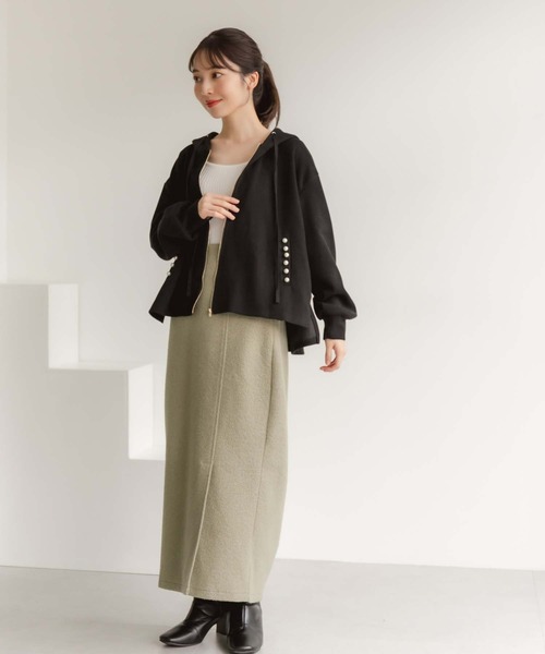 fifth（フィフス）の「パールデザインバックフリルパーカー（パーカー・レディース・ベージュ/ブラック・M）」の13枚目の写真