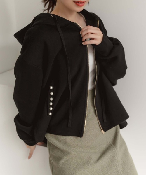 fifth（フィフス）の「パールデザインバックフリルパーカー（パーカー・レディース・ベージュ/ブラック・M）」の22枚目の写真