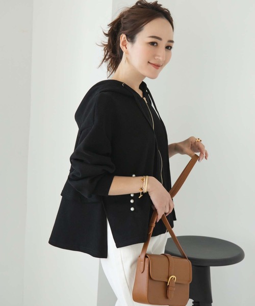 fifth（フィフス）の「パールデザインバックフリルパーカー（パーカー・レディース・ベージュ/ブラック・M）」の21枚目の写真