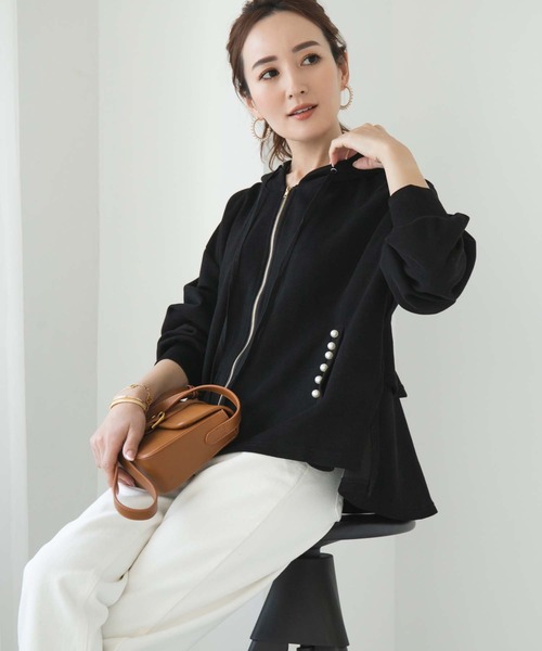 fifth（フィフス）の「パールデザインバックフリルパーカー（パーカー・レディース・ベージュ/ブラック・M）」の15枚目の写真