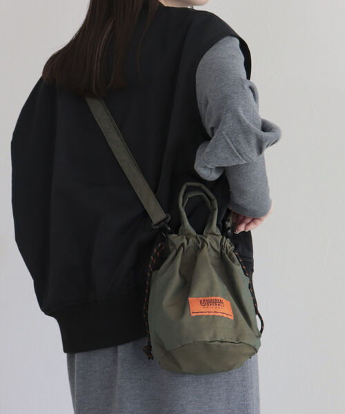 UNIVERSAL OVERALL(ユニバーサルオーバーオール)の「【UNIVERSAL OVERALL】2WAYポーチバッグM(ショルダーバッグ・レディース・ブラック/ベージュ/オリーブ・FREE)」の8枚目の写真