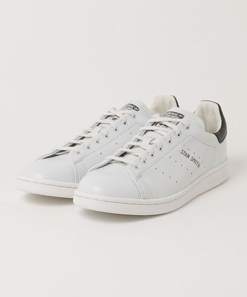 adidas(アディダス)の「STAN SMITH LUX HQ6785(スニーカー・メンズ・ホワイト系その他・28.0cm/28.5cm/29.0cm/27.5cm/23.5cm/25.5cm/24.5cm/24.0cm/26.0cm/27.0cm/23.0cm/25.0cm/26.5cm/30.0cm/22.5cm)」の6枚目の写真