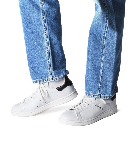 adidas(アディダス)の「STAN SMITH LUX HQ6785(スニーカー・メンズ・ホワイト系その他・28.0cm/28.5cm/29.0cm/27.5cm/23.5cm/25.5cm/24.5cm/24.0cm/26.0cm/27.0cm/23.0cm/25.0cm/26.5cm/30.0cm/22.5cm)」の7枚目の写真