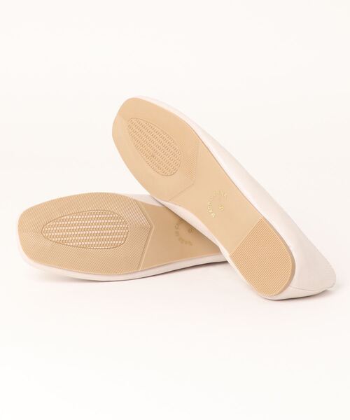 KOBE LETTUCE（コウベレタス）の「Vカットバブーシュ（その他シューズ・レディース・ブラウン系/ホワイト系/ベージュ系/ブラック・LL/M/L/S）」の5枚目の写真