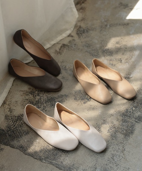 KOBE LETTUCE（コウベレタス）の「Vカットバブーシュ（その他シューズ・レディース・ブラウン系/ホワイト系/ベージュ系/ブラック・LL/M/L/S）」の11枚目の写真