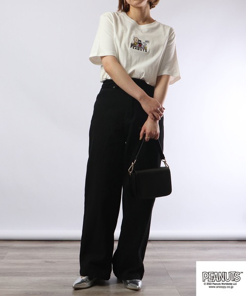 PEANUTS（ピーナッツ）の「PEANUTS スヌーピー ワンポイント半袖Tシャツ（Tシャツ/カットソー・メンズ・ホワイト系その他/グリーン/オフホワイト/ホワイト/レモンイエロー/グレイッシュブルー/ピンク/ネイビー/チャコール/チャコールグレー・L/LL/M/S）」の16枚目の写真