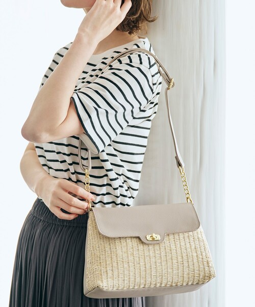 grove（グローブ）の「◆人間工学フラップヒネリPPショルダー（ショルダーバッグ・レディース・ブラック/ライトグレー/ライトブルー/オフホワイト/レモンイエロー/ピンク系・00）」の4枚目の写真