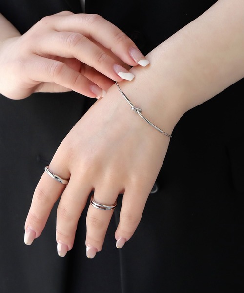 blackdia ocean(ブラックダイヤオーシャン)の「blackdia ocean ツイストブレスレット(ブレスレット・レディース・シルバー/ゴールド/ピンクゴールド・FREE)」の2枚目の写真