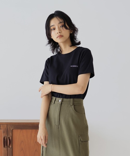  hellam（へラム）の「刺繍ロゴ コンパクトTシャツ（Tシャツ/カットソー・レディース・杢グレー/オフホワイト/ブラック/ネイビー・FREE）」の2枚目の写真