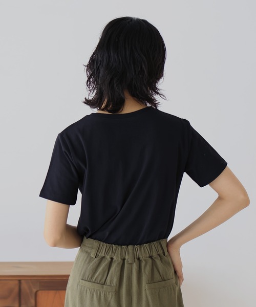  hellam（へラム）の「刺繍ロゴ コンパクトTシャツ（Tシャツ/カットソー・レディース・杢グレー/オフホワイト/ブラック/ネイビー・FREE）」の19枚目の写真