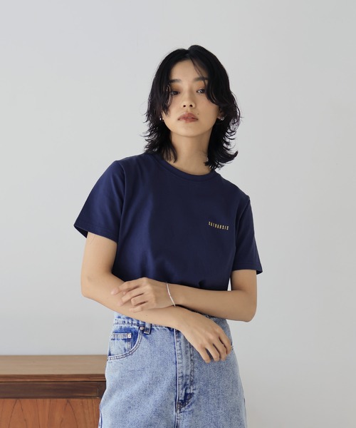  hellam（へラム）の「刺繍ロゴ コンパクトTシャツ（Tシャツ/カットソー・レディース・杢グレー/オフホワイト/ブラック/ネイビー・FREE）」の6枚目の写真