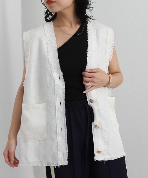 COLONY 2139（コロニートゥーワンスリーナイン）の「カップ付リブワンショル（タンクトップ・レディース・ホワイト/チャコールグレー/ブラック/イエロー/グリーン・FREE）」の2枚目の写真