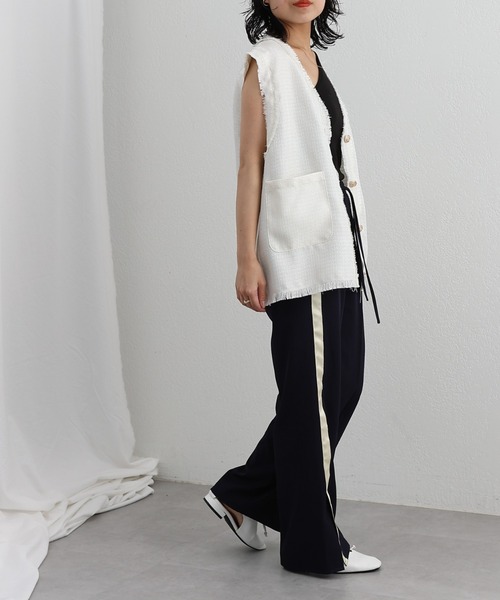 COLONY 2139（コロニートゥーワンスリーナイン）の「カップ付リブワンショル（タンクトップ・レディース・ホワイト/チャコールグレー/ブラック/イエロー/グリーン・FREE）」の13枚目の写真