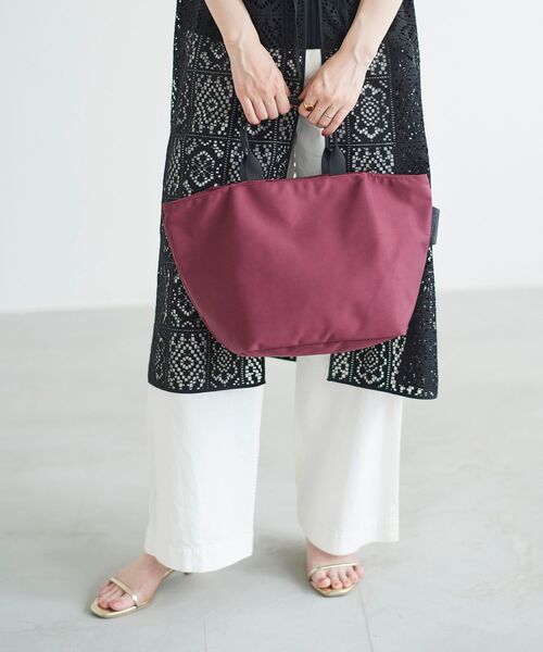 le.coeur blanc（ルクールブラン）の「ナイロントートバッグ（トートバッグ・レディース・ネイビー/ブラウン/ボルドー・FREE）」の12枚目の写真