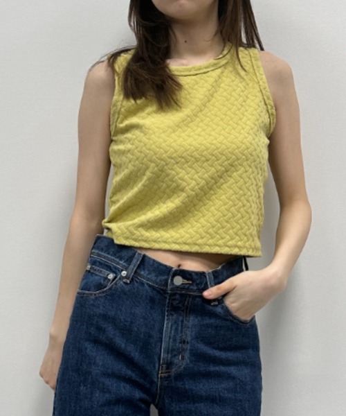 FOREVER 21(フォーエバー トゥエンティーワン)の「パイルジャガードカップ付きアメスリタンク(タンクトップ・レディース・グレー系その他7/ブラウン系その他4/イエロー系その他2/ピンク系その他5/ホワイト・SMALL/MEDIUM)」の4枚目の写真