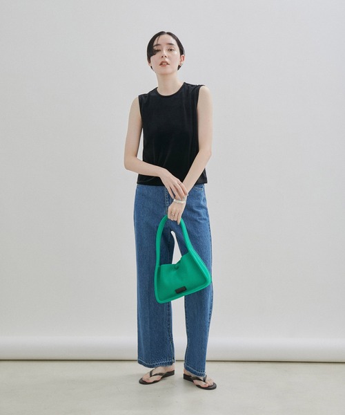 SALON adam et rope'（サロン アダム エ ロペ）の「ベロアノースリーブプルオーバー【新色追加！セットアップ対応・洗える】（Tシャツ/カットソー・レディース・ブラック/グリーン系その他/レッド系その他4・FREE）」の11枚目の写真