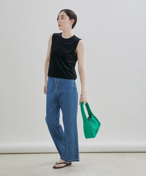 SALON adam et rope'（サロン アダム エ ロペ）の「ベロアノースリーブプルオーバー【新色追加！セットアップ対応・洗える】（Tシャツ/カットソー・レディース・ブラック/グリーン系その他/レッド系その他4・FREE）」の22枚目の写真