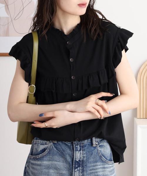 atONE(アットワン)の「atONE 前後2WAYフリルブラウス風カットソー(Tシャツ/カットソー・レディース・ブラック/テラコッタ/ベージュ/ホワイト/カーキ・4L~5L/M-L/LL~3L)」の2枚目の写真
