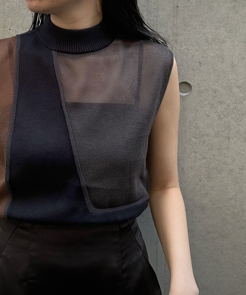 &g'aime（アンジェム）の「【&g’aime】配色シアーノースリーブニットトップス（ニット/セーター・レディース・ブラック/チャコールグレー/グレイッシュベージュ・FREE）」の5枚目の写真
