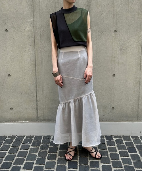 &g'aime（アンジェム）の「【&g’aime】配色シアーノースリーブニットトップス（ニット/セーター・レディース・ブラック/チャコールグレー/グレイッシュベージュ・FREE）」の15枚目の写真