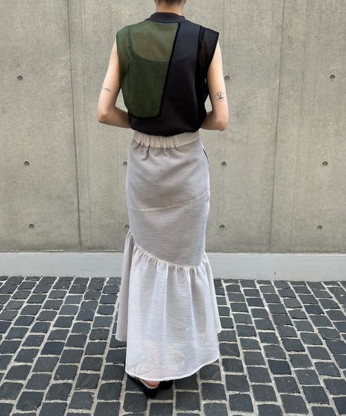 &g'aime（アンジェム）の「【&g’aime】配色シアーノースリーブニットトップス（ニット/セーター・レディース・ブラック/チャコールグレー/グレイッシュベージュ・FREE）」の17枚目の写真