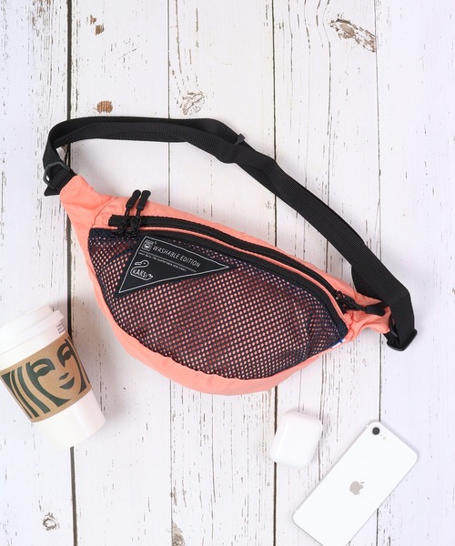KAKSI(カクシ)の「KAKSI ウォッシャブルボディBAG(ボディバッグ/ウエストポーチ・メンズ・ブラック系/カーキ系/ピンク系/グレー系・FREE)」の4枚目の写真